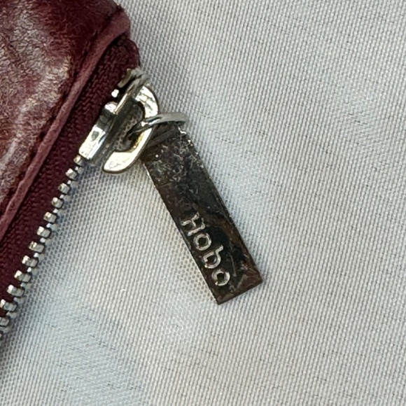HOBO Leather Clutch/Wallet (burgundy) - Picture 3 of 7